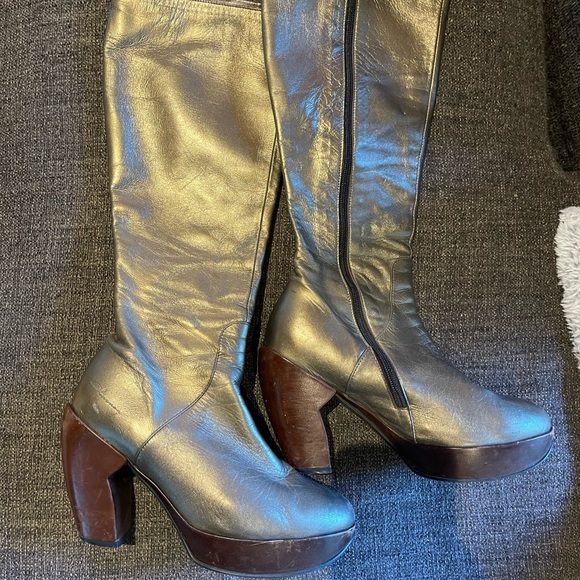 Vintage Fluevog bronze tall zip boots artistic heel! Sz 8 pink interior 3” heel - Picture 8 of 12